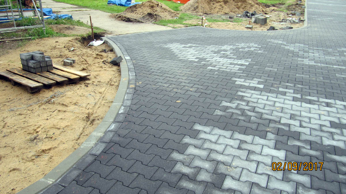 Prace ziemne, makroniwelacje, drogi z kostki brukowej